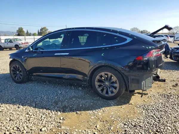 5YJXCBE20HF079243 2017 TESLA MODEL X - Image 2