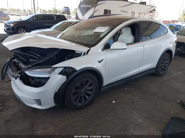 5YJXCBE20JF090796 2018 TESLA MODEL X - Image 2