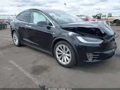 5YJXCBE20JF091575 2018 TESLA MODEL X