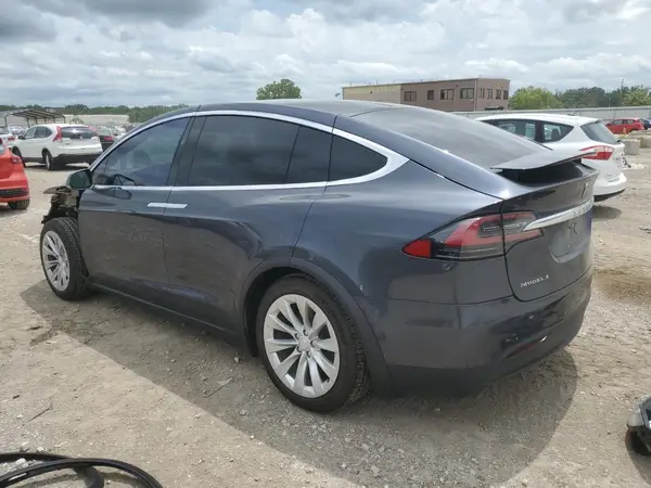 5YJXCBE20JF105071 2018 TESLA MODEL X - Image 2