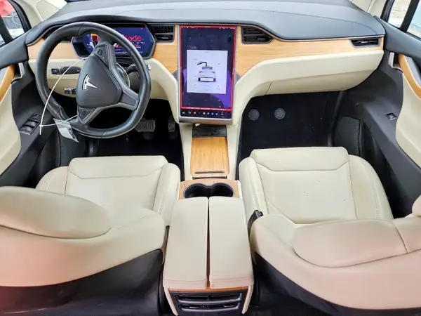 5YJXCBE20JF117561 2018 TESLA MODEL X - Image 8