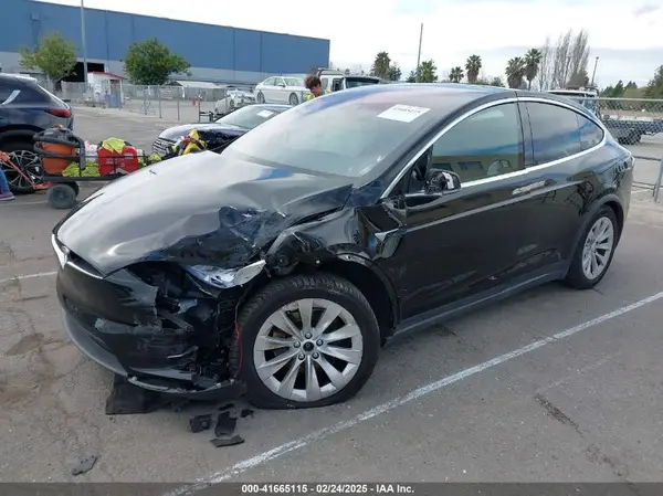 5YJXCBE20JF118788 2018 TESLA MODEL X - Image 2