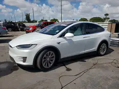 5YJXCBE20JF120878 2018 TESLA MODEL X