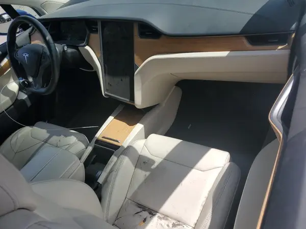 5YJXCBE20JF126129 2018 TESLA MODEL X - Image 8