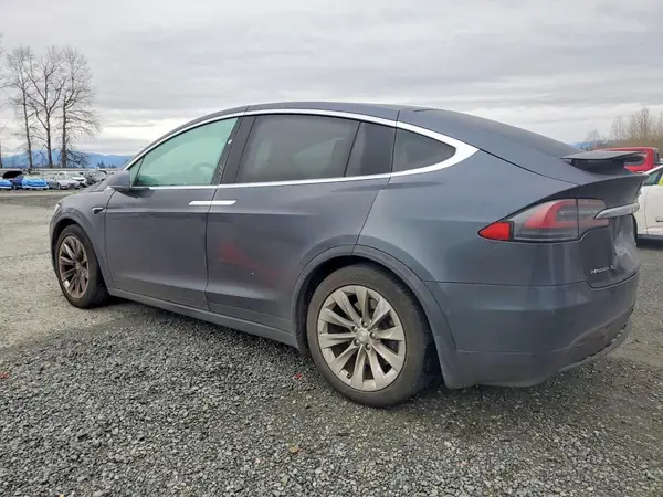 5YJXCBE20JF127748 2018 TESLA MODEL X - Image 2