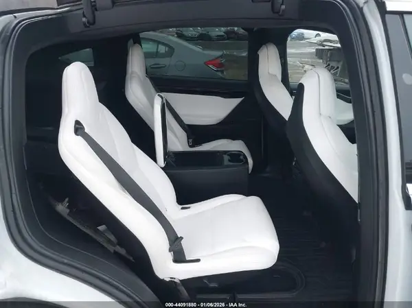 5YJXCBE20JF132559 2018 TESLA MODEL X - Image 8