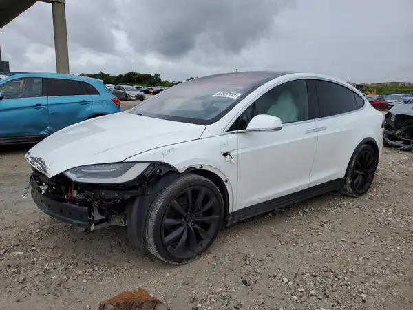 5YJXCBE20KF151503 2019 TESLA MODEL X - Image 1