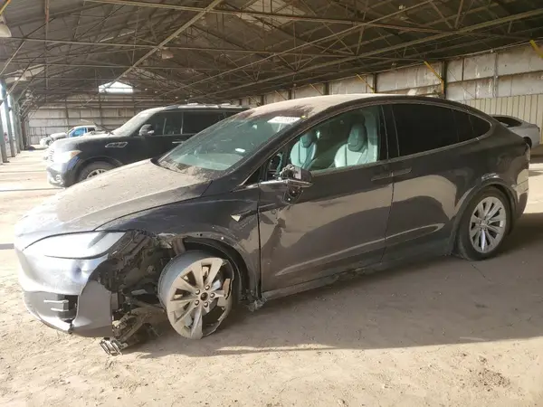 5YJXCBE20KF184582 2019 TESLA MODEL X - Image 1