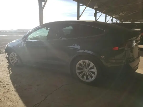 5YJXCBE20KF184582 2019 TESLA MODEL X - Image 2