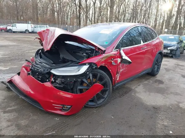 5YJXCBE20KF192231 2019 TESLA MODEL X - Image 2