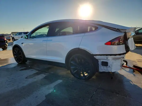 5YJXCBE20KF198501 2019 TESLA MODEL X - Image 2