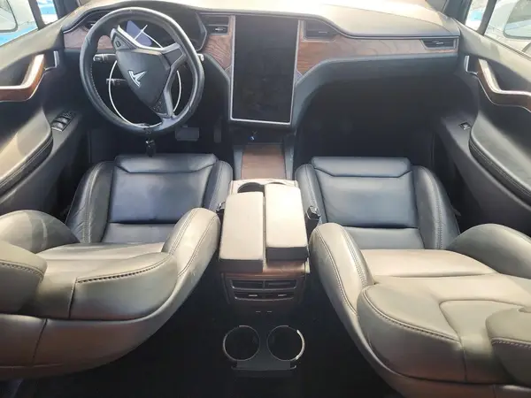 5YJXCBE20KF198501 2019 TESLA MODEL X - Image 8