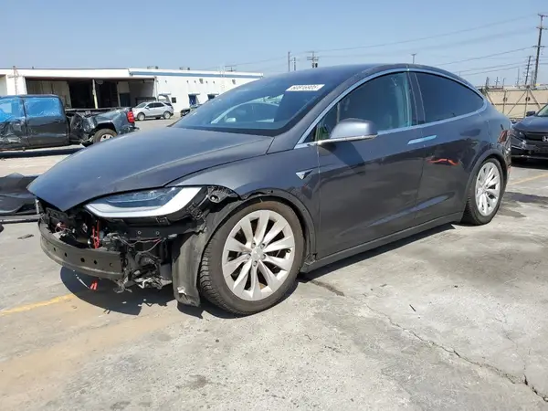 5YJXCBE20LF235015 2020 TESLA MODEL X - Image 1