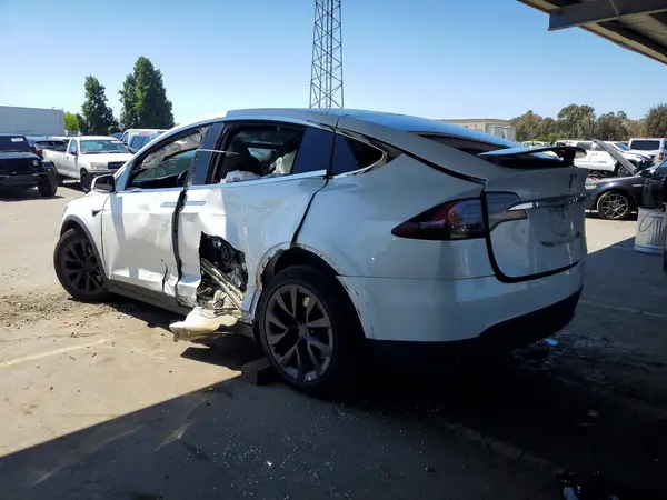 5YJXCBE20LF260951 2020 TESLA MODEL X - Image 2