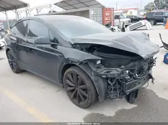 5YJXCBE20LF303863 2020 TESLA MODEL X