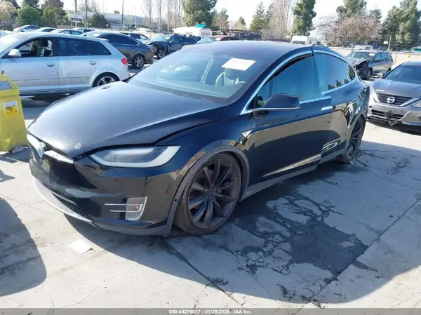 5YJXCBE21GF002783 2016 TESLA MODEL X - Image 2