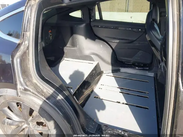 5YJXCBE21GF002783 2016 TESLA MODEL X - Image 8