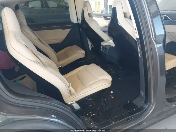 5YJXCBE21GF003545 2016 TESLA MODEL X - Image 8