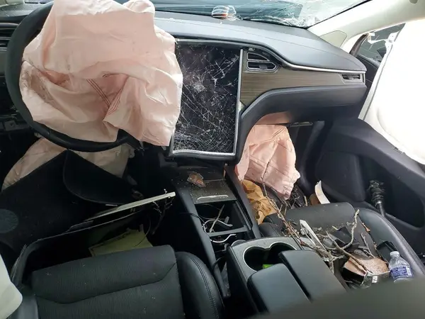 5YJXCBE21GF008583 2016 TESLA MODEL X - Image 8
