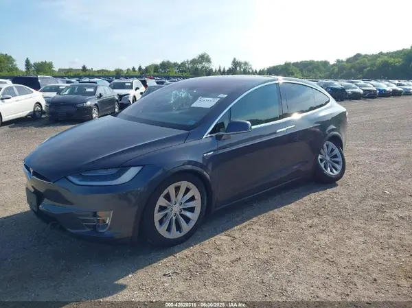 5YJXCBE21GF013055 2016 TESLA MODEL X - Image 2