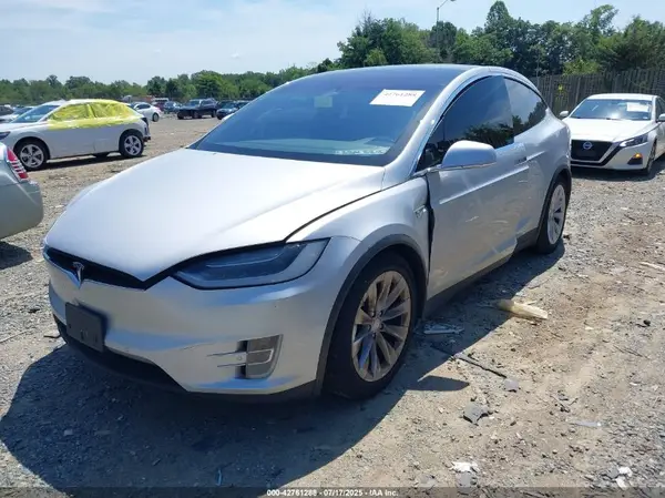 5YJXCBE21GF014593 2016 TESLA MODEL X - Image 2