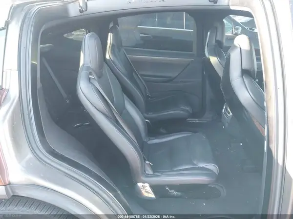 5YJXCBE21GF019065 2016 TESLA MODEL X - Image 8