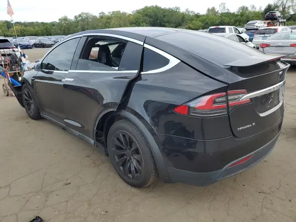 5YJXCBE21GF025688 2016 TESLA MODEL X - Image 2