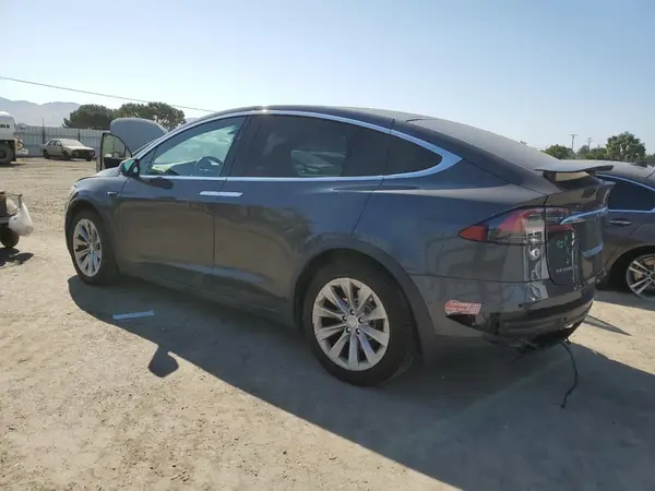 5YJXCBE21GF027716 2016 TESLA MODEL X - Image 2