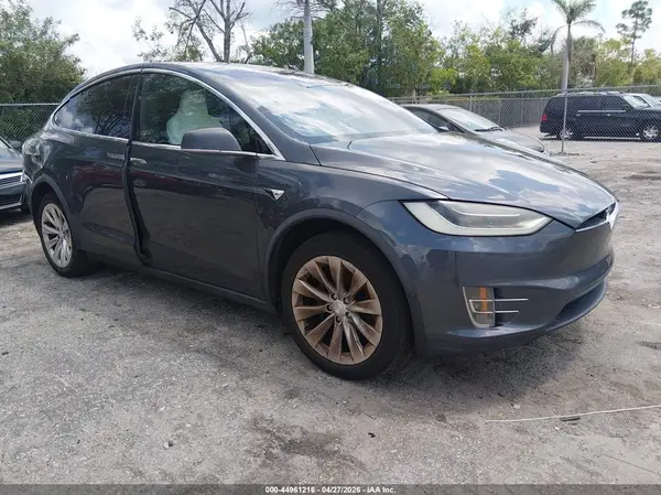 5YJXCBE21HF039270 2017 TESLA MODEL X - Image 1