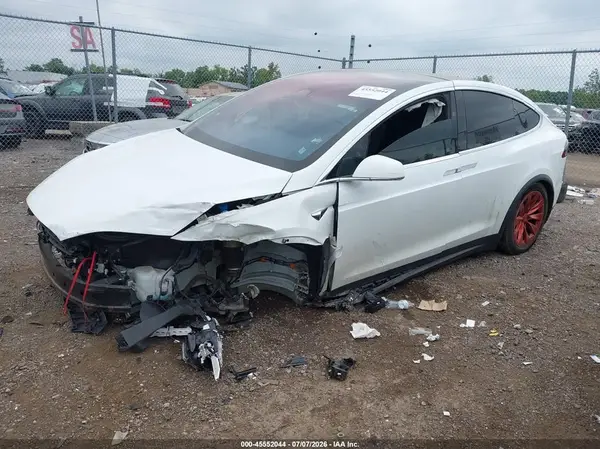 5YJXCBE21HF044646 2017 TESLA MODEL X - Image 2