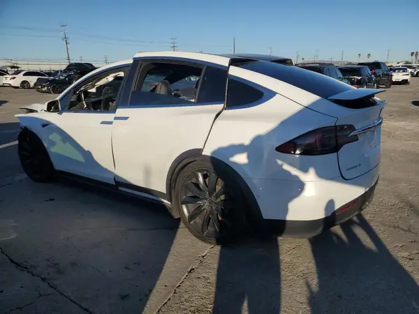 5YJXCBE21HF046719 2017 TESLA MODEL X - Image 2