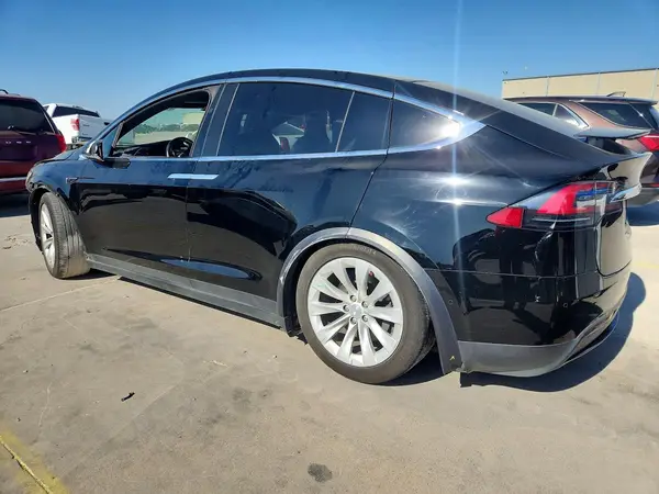 5YJXCBE21HF049765 2017 TESLA MODEL X - Image 2