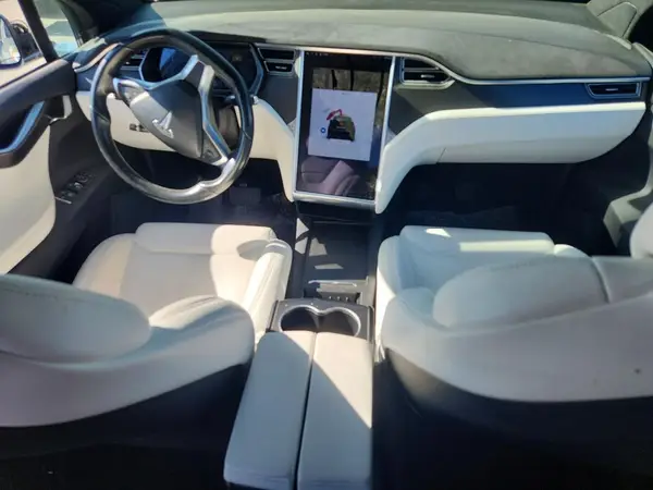 5YJXCBE21HF049765 2017 TESLA MODEL X - Image 8