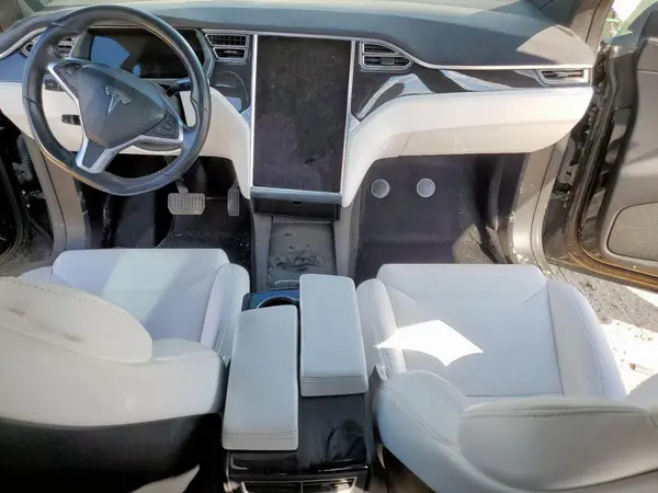 5YJXCBE21HF050463 2017 TESLA MODEL X - Image 8