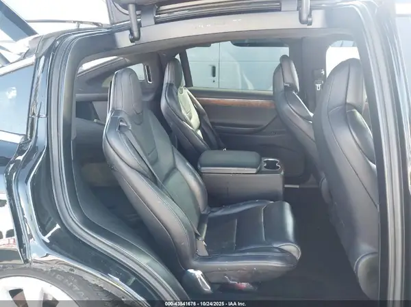 5YJXCBE21HF051337 2017 TESLA MODEL X - Image 8