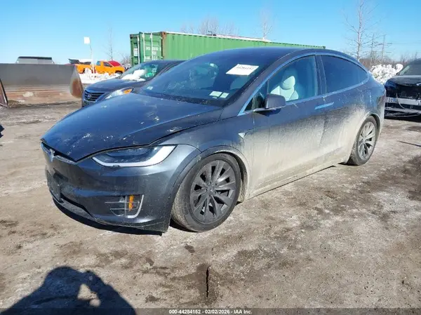 5YJXCBE21HF055095 2017 TESLA MODEL X - Image 2