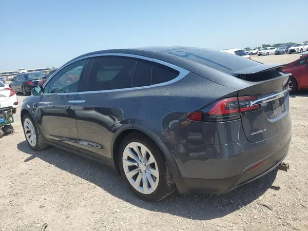 5YJXCBE21HF063925 2017 TESLA MODEL X - Image 2