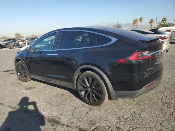 5YJXCBE21HF067067 2017 TESLA MODEL X - Image 2