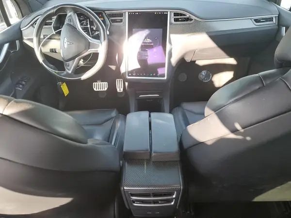 5YJXCBE21HF067067 2017 TESLA MODEL X - Image 8