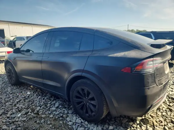 5YJXCBE21HF070096 2017 TESLA MODEL X - Image 2