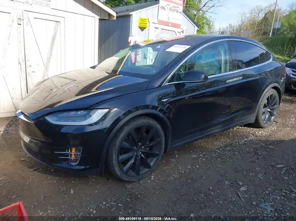 5YJXCBE21JF089026 2018 TESLA MODEL X - Image 2