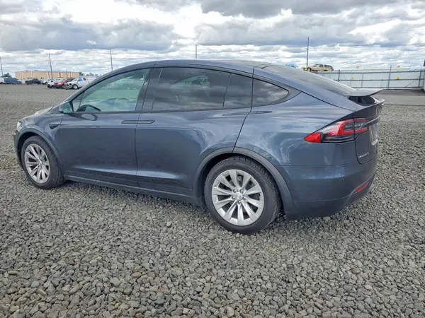 5YJXCBE21JF090385 2018 TESLA MODEL X - Image 2