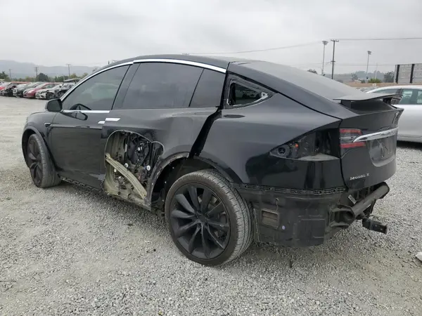 5YJXCBE21JF092671 2018 TESLA MODEL X - Image 2