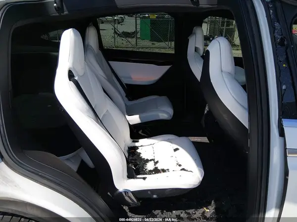 5YJXCBE21JF103278 2018 TESLA MODEL X - Image 8