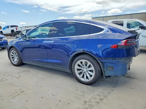 5YJXCBE21JF110599 2018 TESLA MODEL X - Image 2