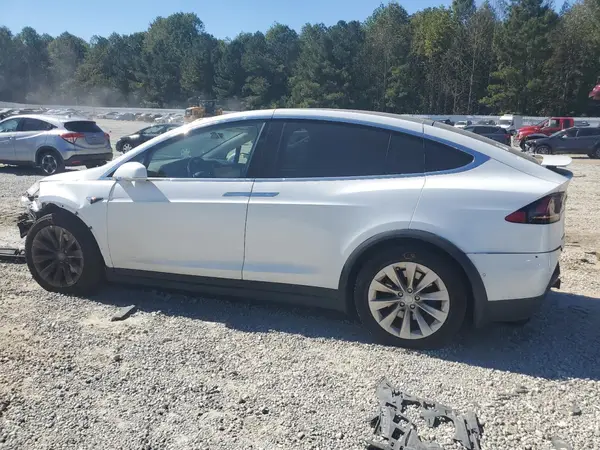 5YJXCBE21JF112398 2018 TESLA MODEL X - Image 2
