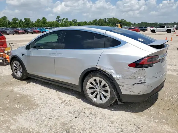 5YJXCBE21JF113146 2018 TESLA MODEL X - Image 2