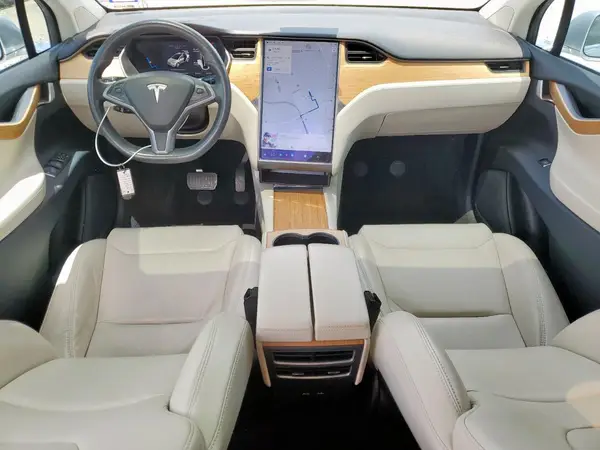 5YJXCBE21JF113146 2018 TESLA MODEL X - Image 8