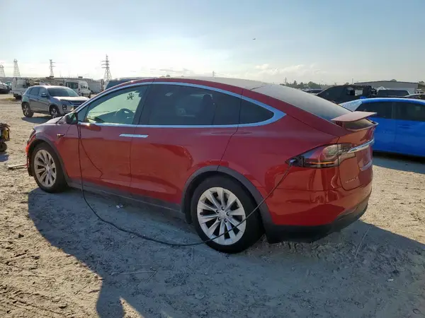 5YJXCBE21JF114779 2018 TESLA MODEL X - Image 2