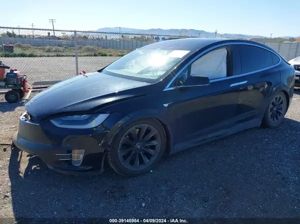 5YJXCBE21JF115561 2018 TESLA MODEL X - Image 2